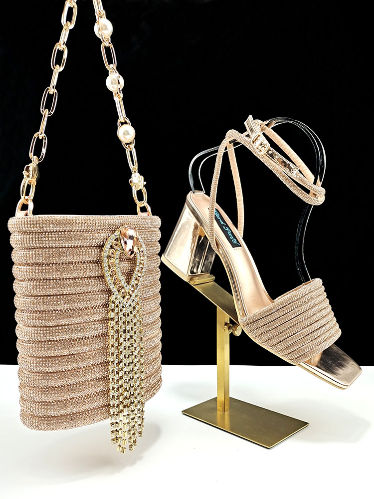 Sandalias y bolso para mujer,  - Wedding Vendor reseña y precio