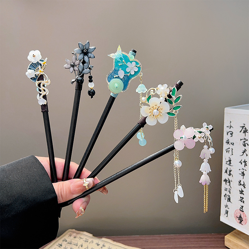 Horquilla Clásica con Borlas,  - Wedding Decoration Supply reseña y precio