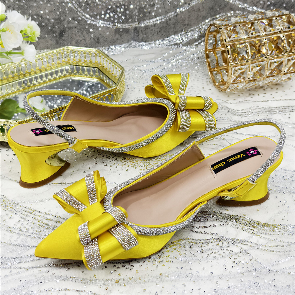 Elegante conjunto de tacones s - Wedding Vendor reseña y precio