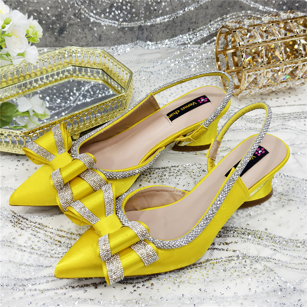 Elegante conjunto de tacones s - Wedding Vendor reseña y precio